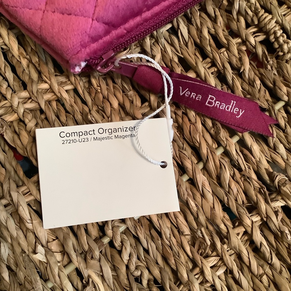 Vera Bradley Muted Pink Compact Organizer. - Picture 8 of 8